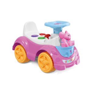 totokinha Elly com boneco rosa primeiros passos infantil